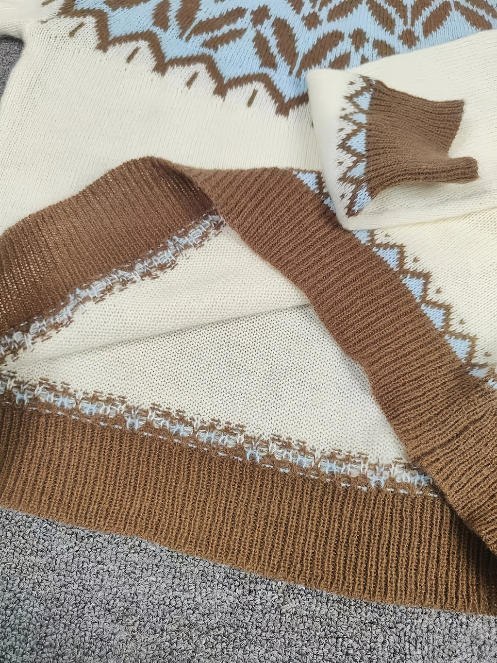 KAROLINE SWEATER