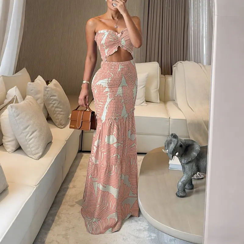 ChicMe Women's Tropical Floral Print Smocked Maxi Dress Ruched Bandeau Cutout Summer Vacation Dress Elegant Shirred Ruffle Hem Mermaid Beach Dress/Summer Dress/Seaside Vacation Sleeveless Skirt