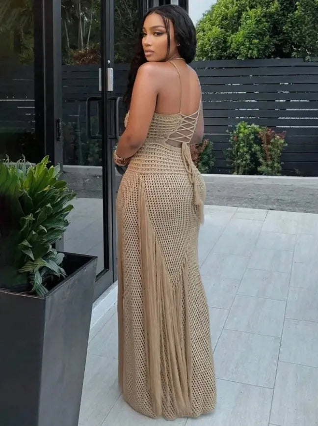 Women’s Crochet Maxi Dress with Fringe Detail, Boho Style Backless Halter Dress for Beach Party Vacation, Summer Resort Wear