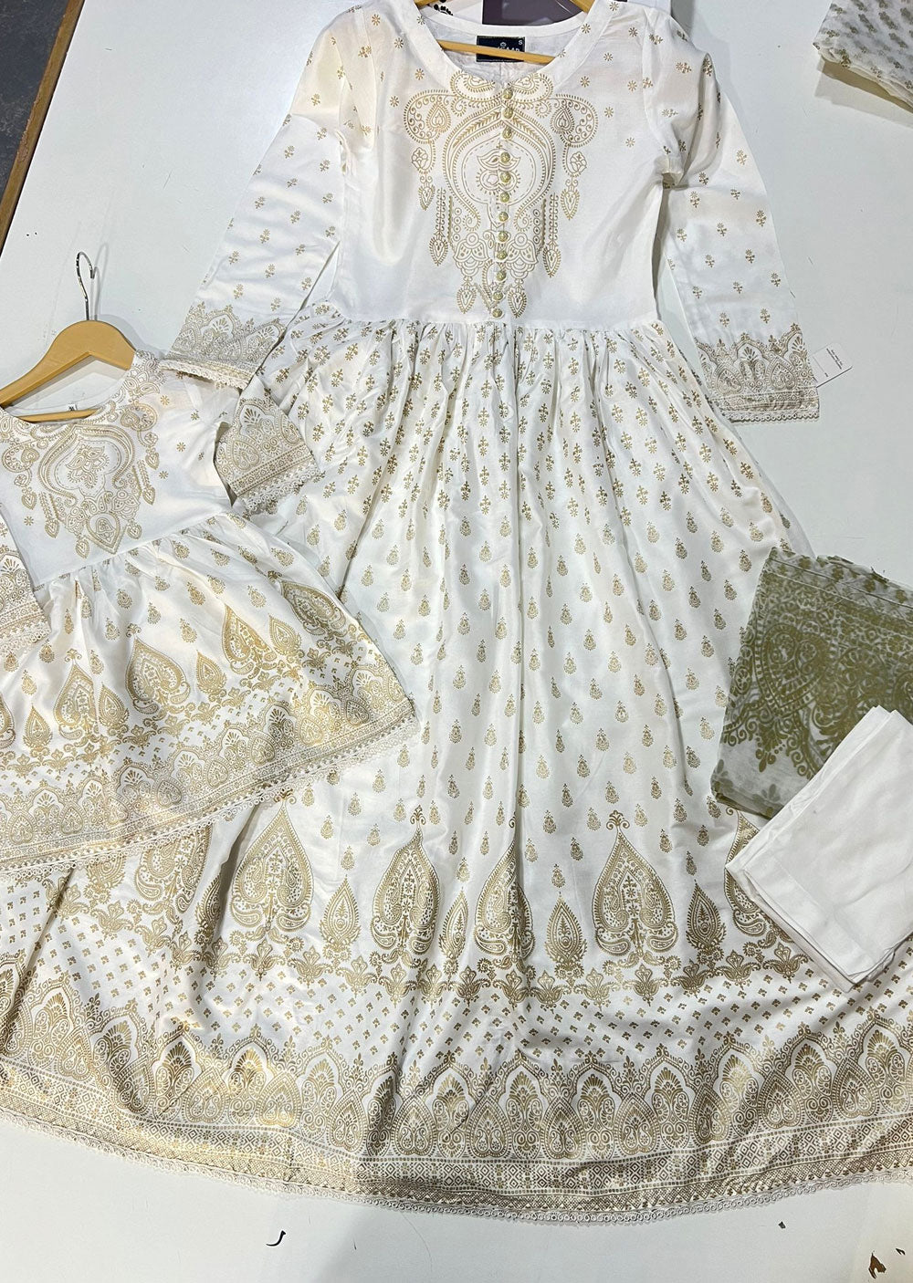 HK245 Gavinchi - Readymade Mother & Daughter Dress