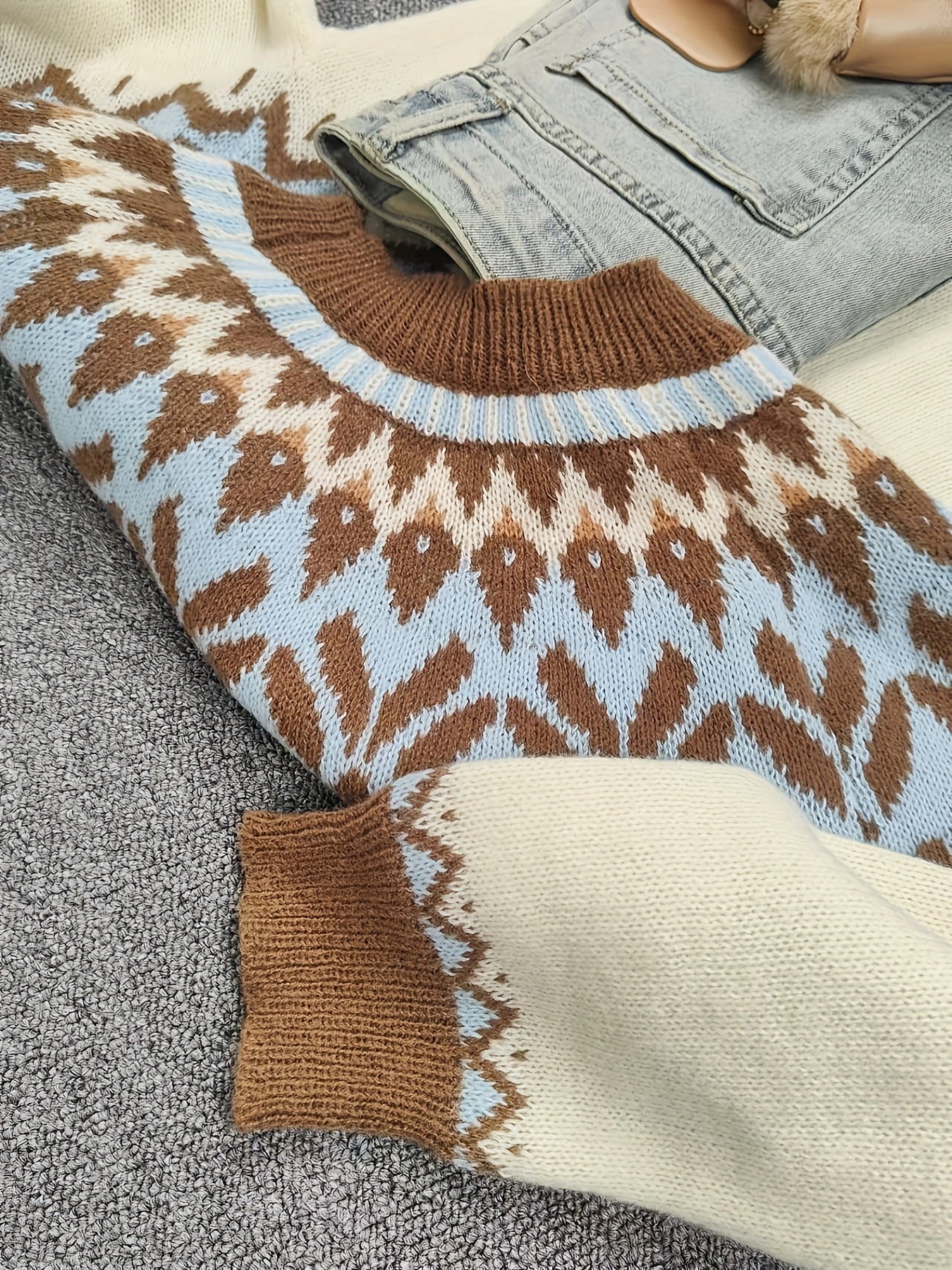 KAROLINE SWEATER
