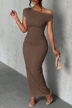 Off Shoulder Sleeveless Wavy Pattern Solid Color Bodycon Maxi Dresses-White
