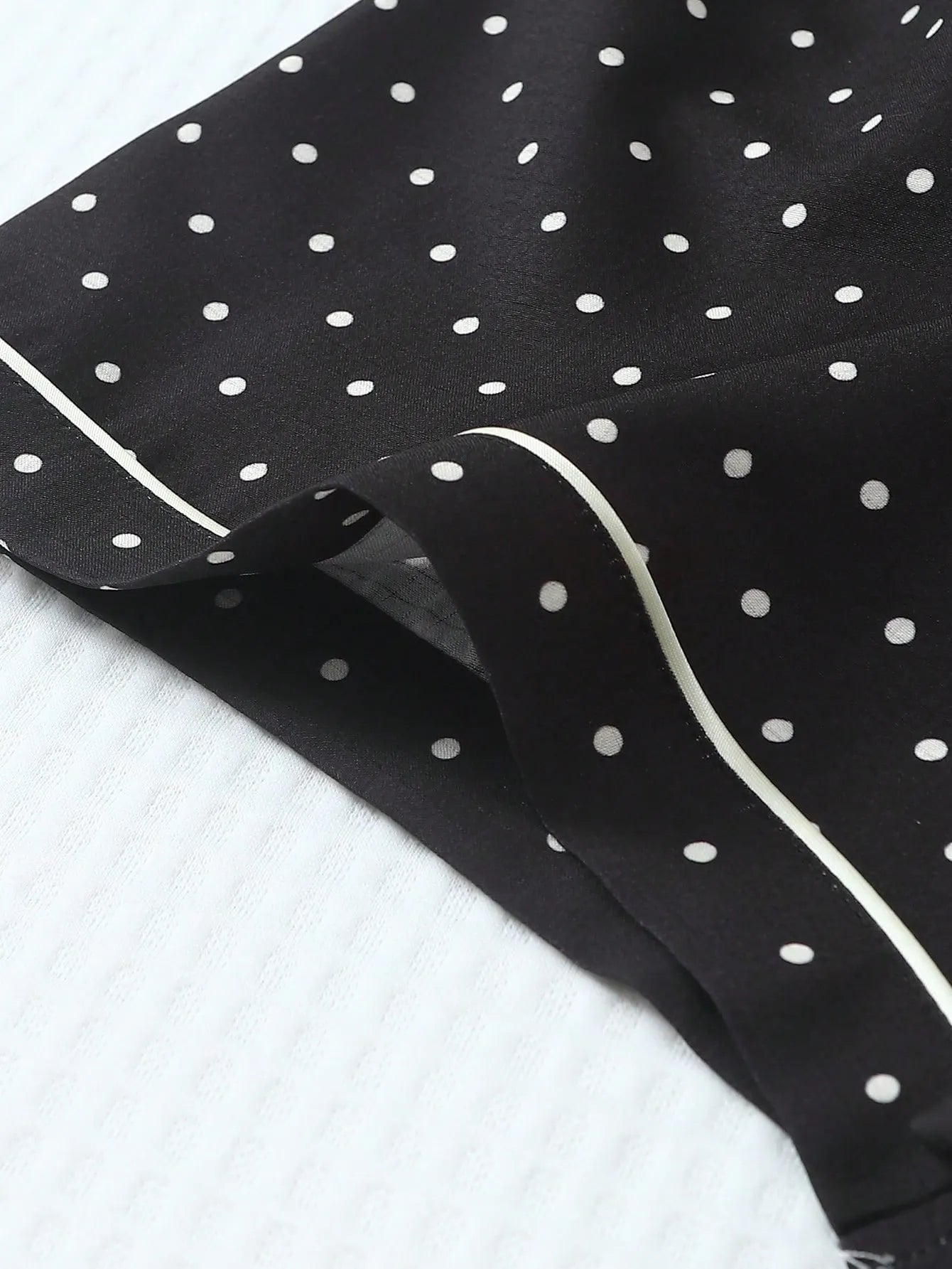 2pcs/Set Women's Mini Polka Dot Printed Pajama Set With Contrast Trim Button-Down Shirt And Bowknot Shorts, Perfect For Home Wear In Summer White Set,Two Pieces Set