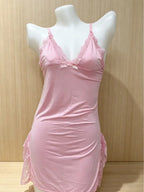 3PCS Slip Into Elegance With This 3pcs Women's Lace Pajama Set. Designed With Sheer Lace Panels And Side Slits