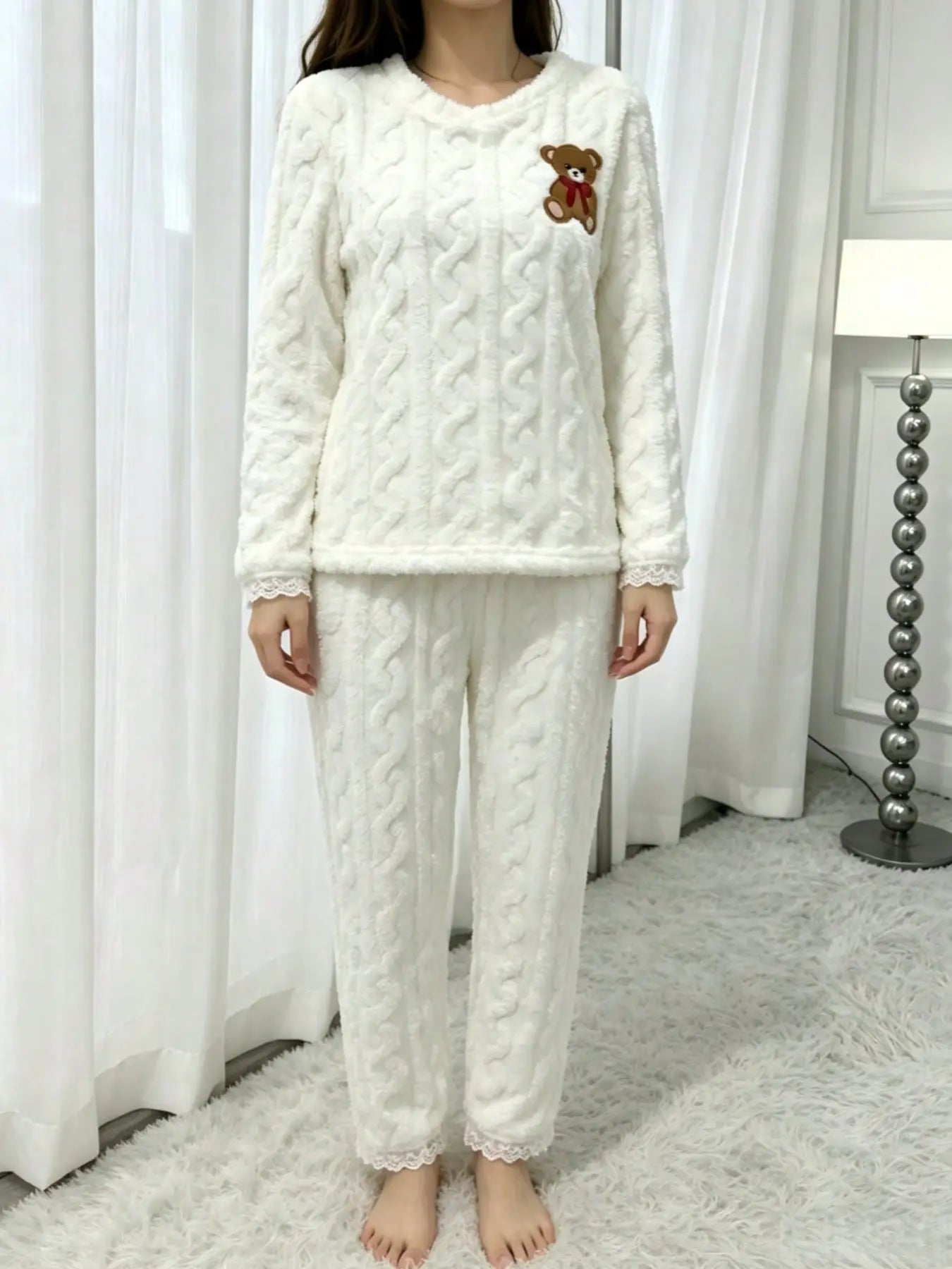 Two-Piece Bear Embroidery Flannel Long Sleeve Top and Bow Pants Set, Casual Wearable Women's Pajamas Pjs, Home Sleepwear Loungewear